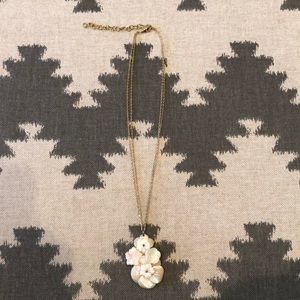 Banana Republic pendant necklace